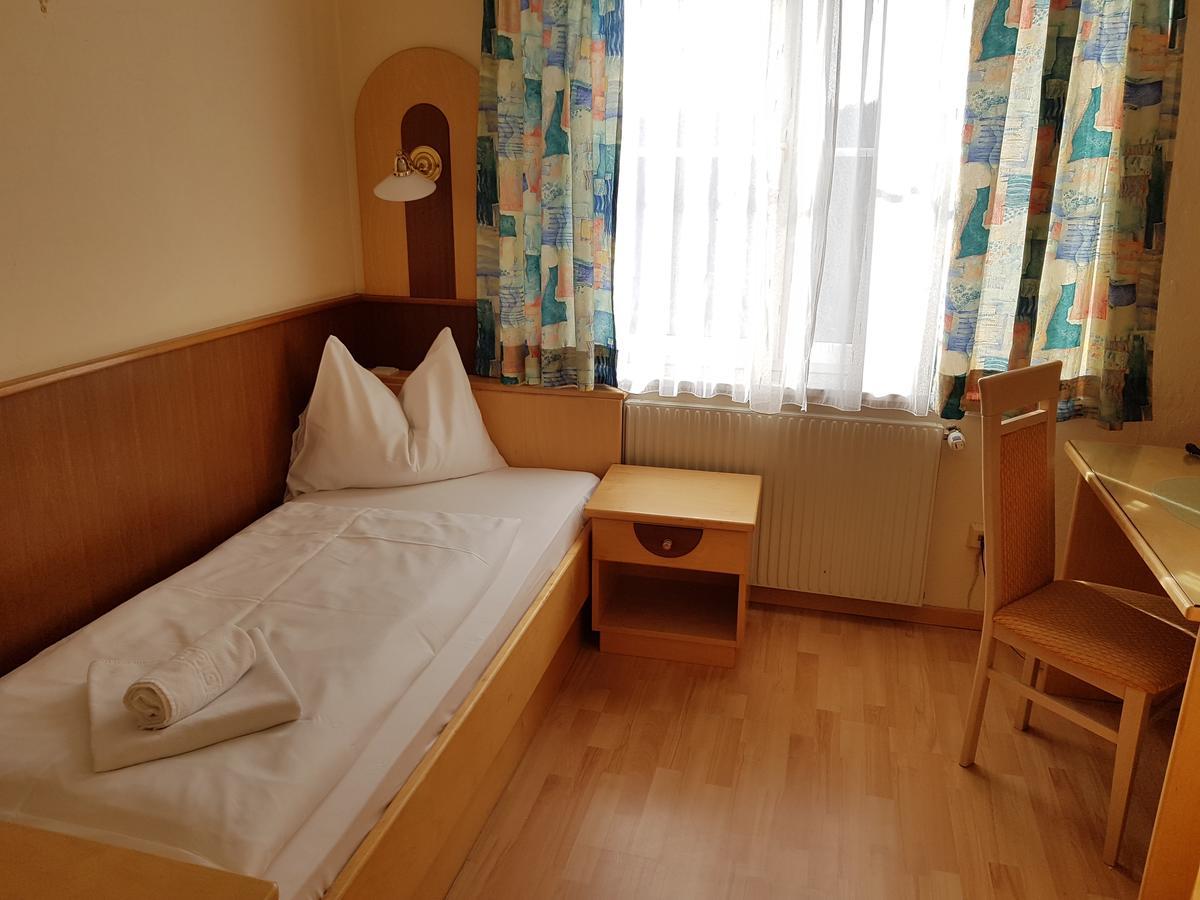 باد والترزدورف Landhotel Erhardt المظهر الخارجي الصورة